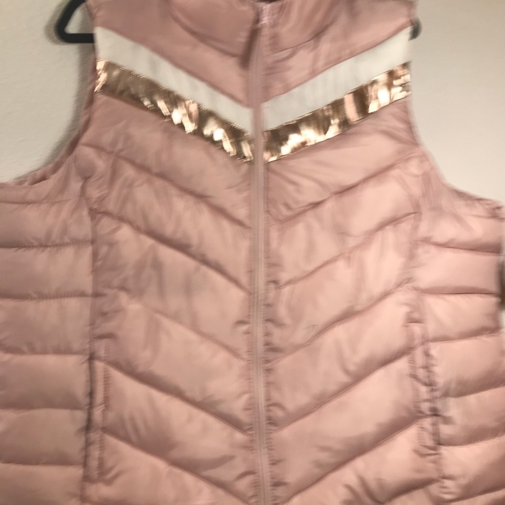 NWT SO American Brand CHEVRON Puffer Vest 2X - Picture 2 of 5